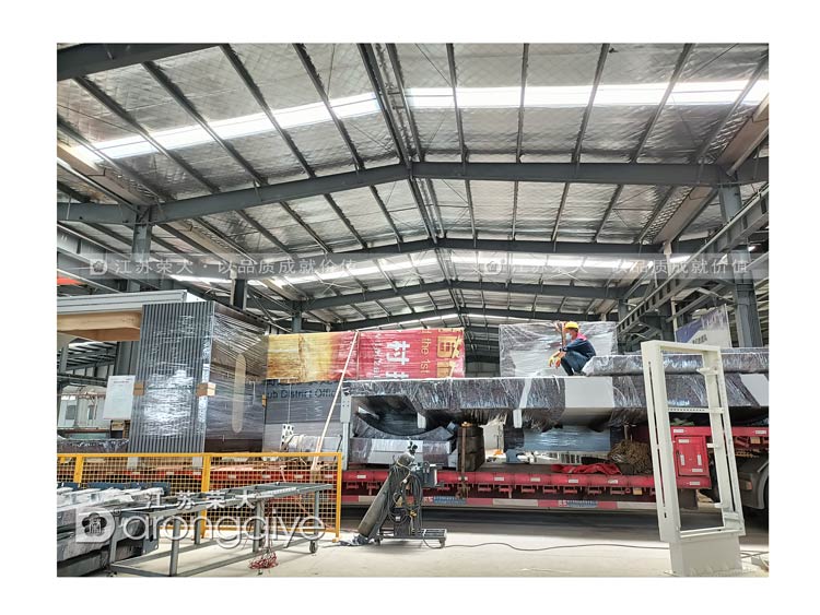 廣東智能化候車(chē)亭發(fā)貨第一批配圖二