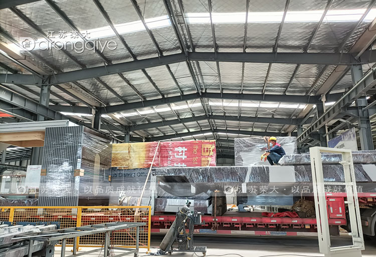 廣東智能化候車亭發貨第一批